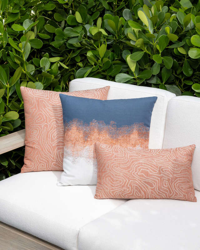Chari Indoor/Outdoor Pillow, 20" Square